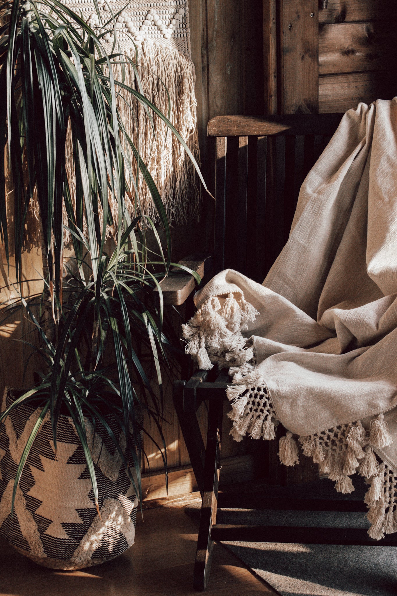 Coachella Tassel Throw